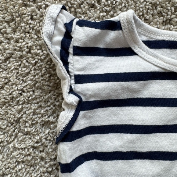 Carter's Navy Striped Top 2-Piece outfit Twist knot top with ruffle– Size 2T - Picture 5 of 11
